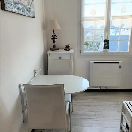 Apartment Le Petit De La Cour Normande Coeur De -1 A 2 Personness *