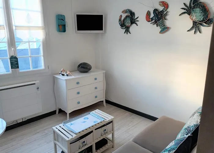 Le Petit De La Cour Normande Coeur De -1 A 2 Personnes * Cabourg